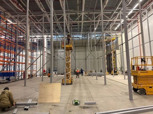 Ремонт пола после демонтажа стеллажей